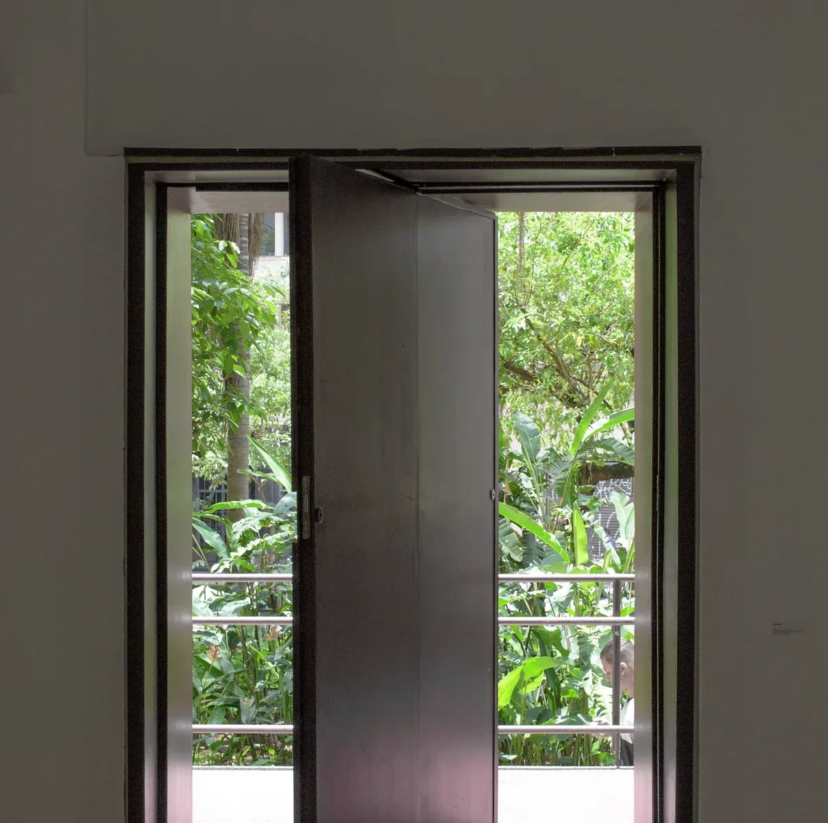 De Andrade Library in Sao Paulo, Brazil, a landmark of pivot-door-inspired architecture